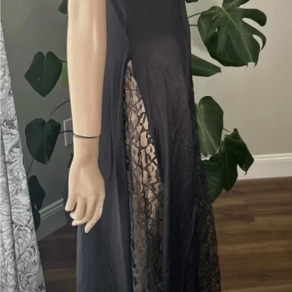 Petra Fashions Vintage Long Gown 2X Black Nylon Lace Inserts - Picture 4 of 7